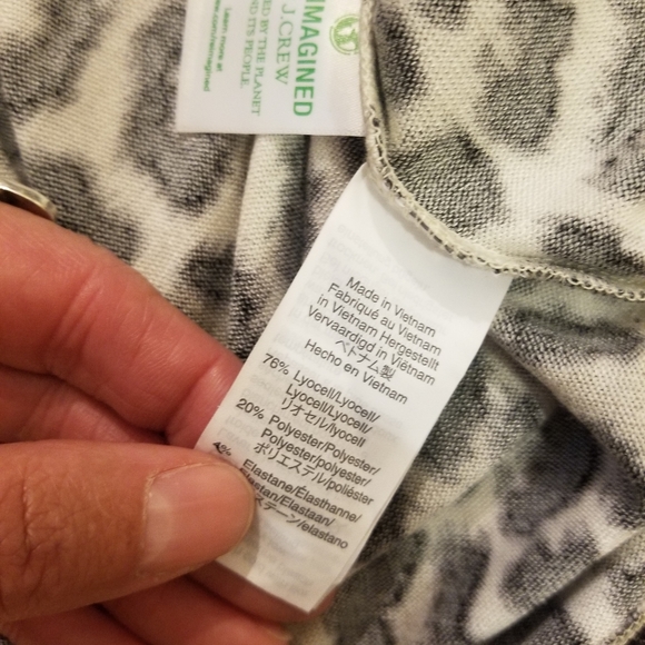 J Crew Supercozy Leopard Puff Sleeve Pullover Top - Picture 4 of 5